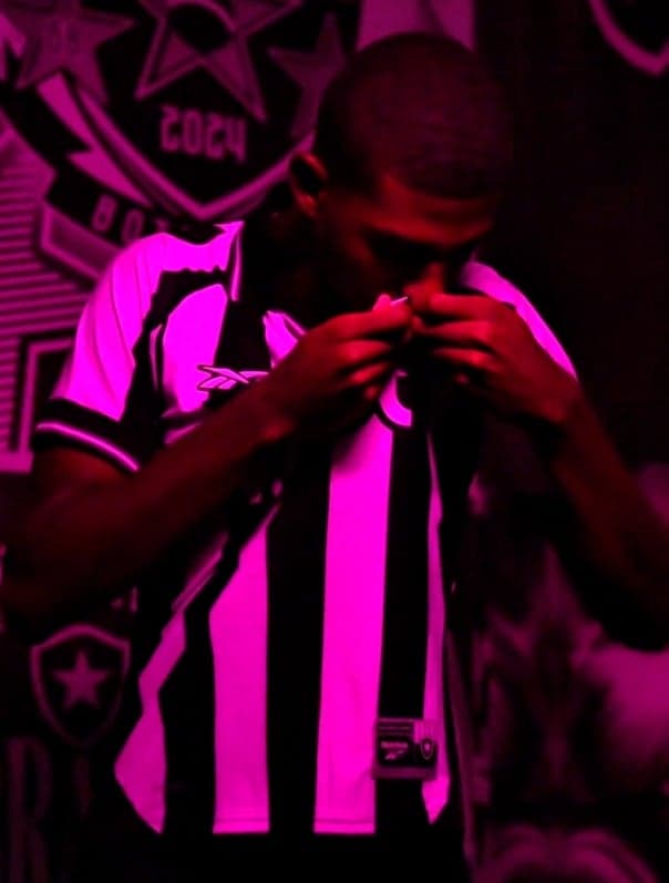 Botafogo anunciou a contratação de Wallace Davi (Foto: Divulgação/Botafogo)