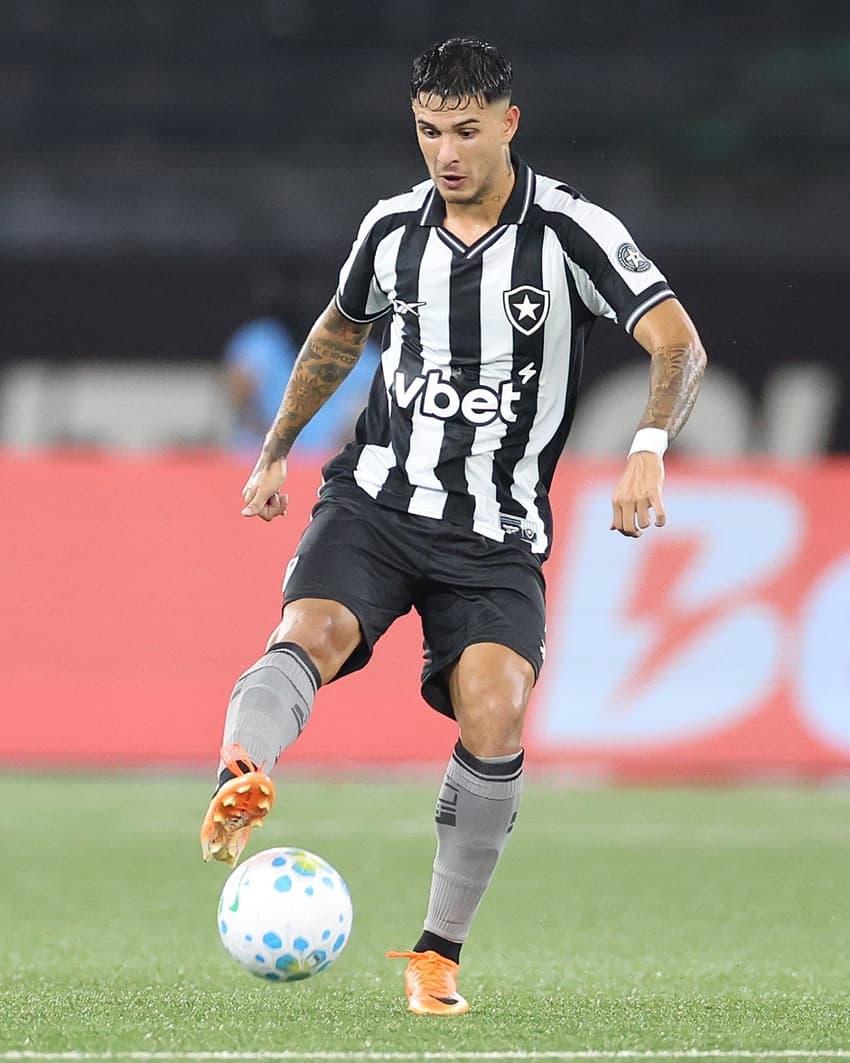 Mateo Ponte é titular do Botafogo com Martín Anselmi (Foto: Vítor Silva/Botafogo)