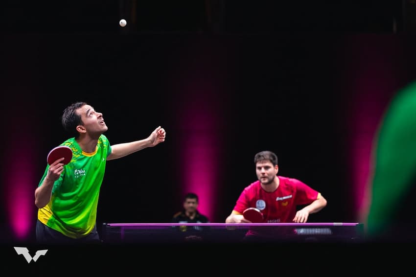 Hugo Calderano durante o WTT Champions de Doha