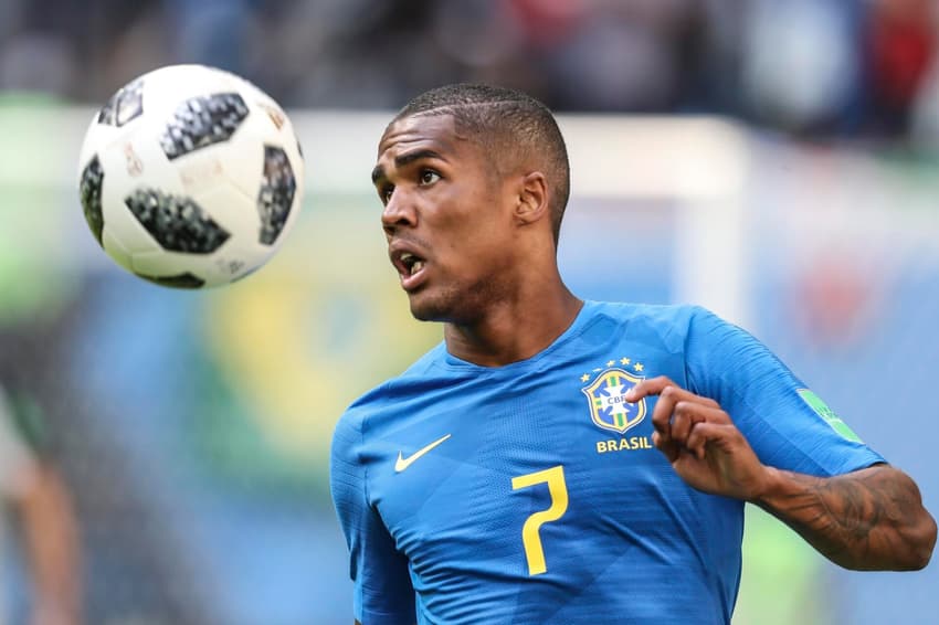 Douglas Costa, do Brasil, reage durante partida Contra a Costa Rica, válida pela Copa do Mundo de 2018, na Rússia (Foto: Wander Roberto/Gazeta Press)
