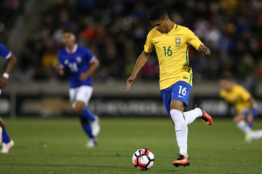 douglas santos seleção