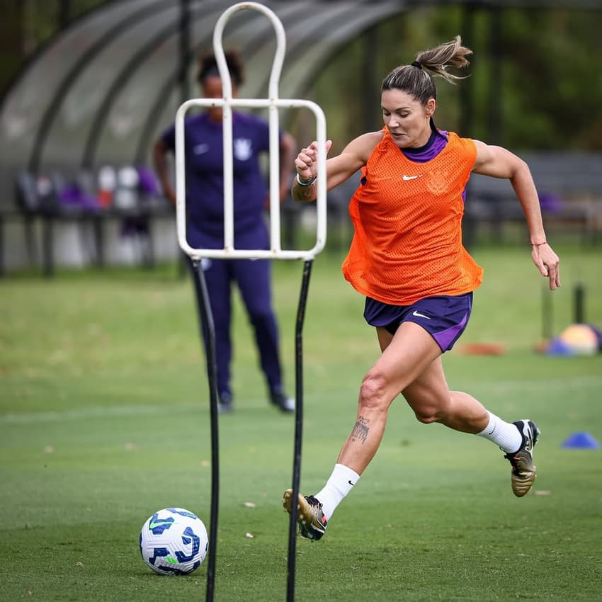 Gabi Zanotti durante treino do Corinthians nesta terça-feira (6). (Foto: Rodrigo Gazzanel/Corinthians)