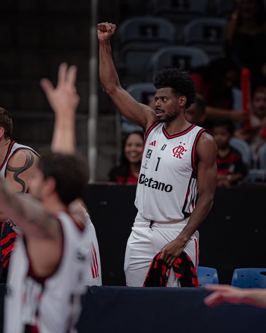 Guilherme Deodato, durante a partida entre Flamengo e São José
