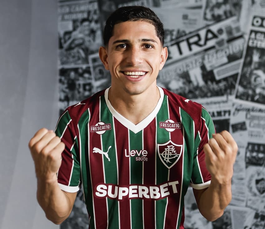 Savarino, novo jogador do Fluminense, no CT Carlos Cstilho (Foto: Lucas Merçon/ Fluminense FC)
