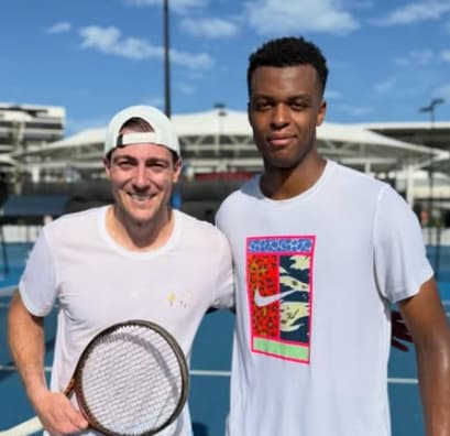 O gaúcho Marcelo Demoliner e o francês Giovanni Perricard (Reprodução)