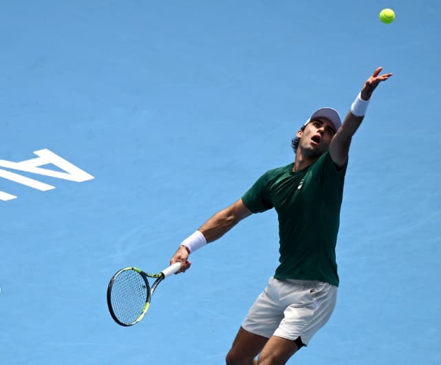 O americano Eliot Spizzirri desafia João Fonseca na estreia do Australian Open (Reprodução)