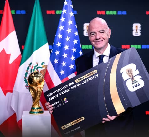 Presidente da Fifa, Gianni Infantino comemora procura por ingressos para a Copa do Mundo