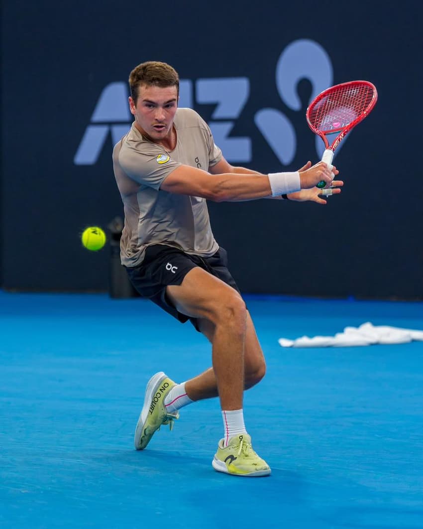 João Fonseca em treino para ATP de Brisbane (Foto: Brisbane International)