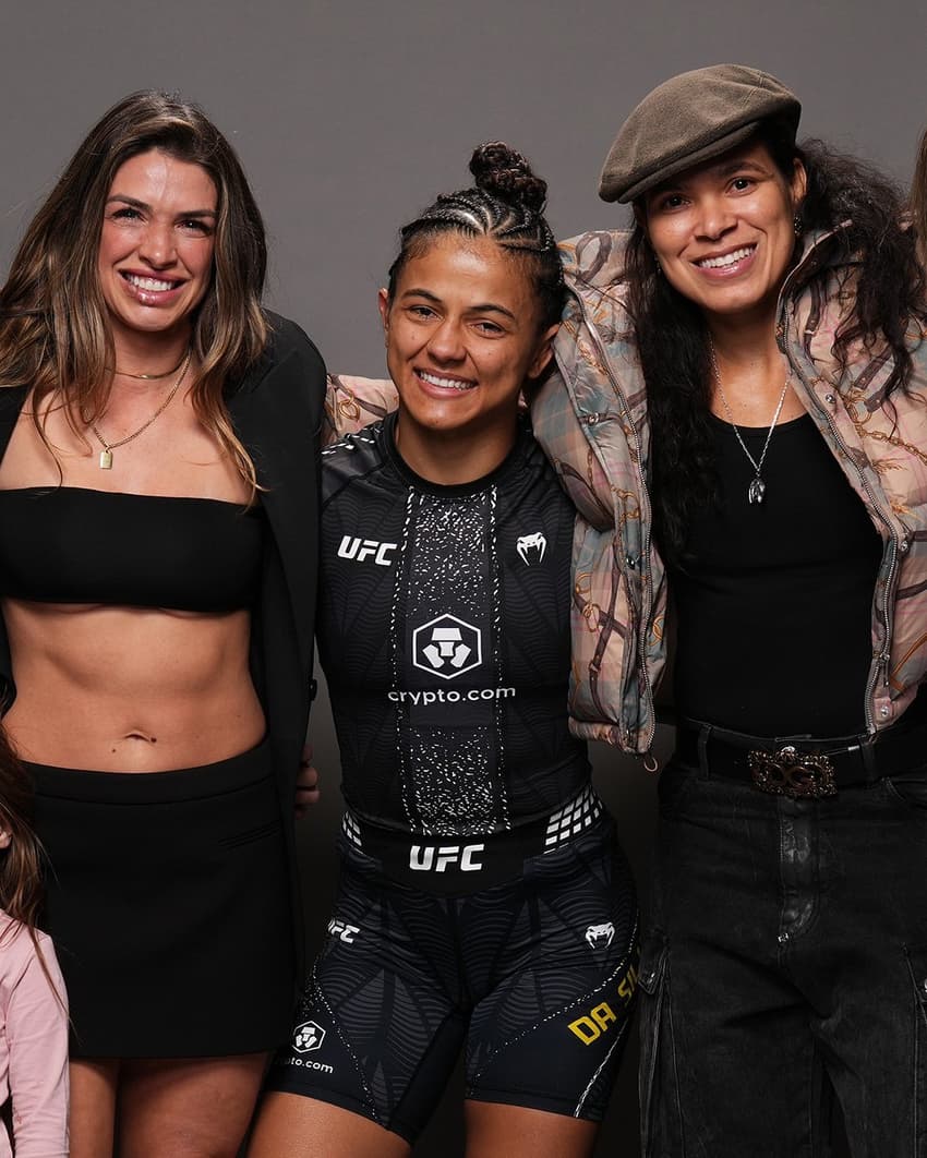 Mackenzie Dern, Natália Silva e Amanda Nunes (Foto: Reprodução Twitter UFC Brasil)