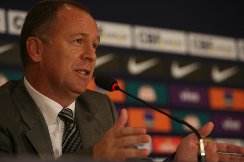 Apresentação de Mano Menezes como técnico da Seleção Brasileira, em 2010 (Foto: Gilvan de Souza/Lancepress)