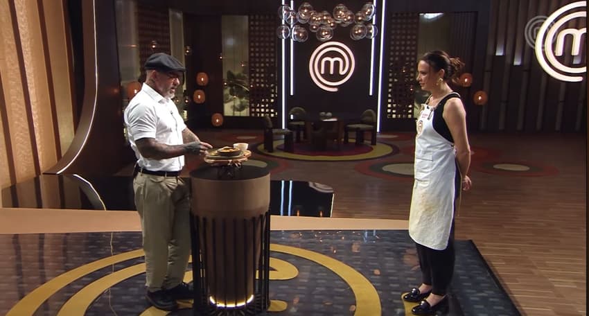 Maurren Maggi apresenta seu prato para Fogaça (Foto: Reprodução)