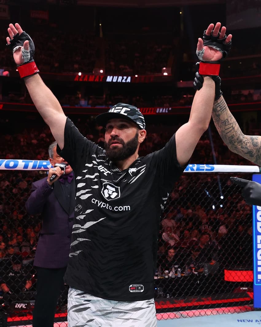 Borrachinha enfrenta Azamat Murzakanov no UFC 327 (Foto: Reprodução Instagram murzakanovazamat)