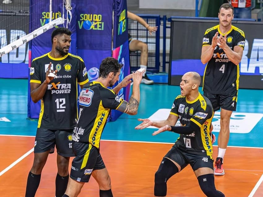 Praia Clube comemora vitória na Superliga Masculina (Foto: Reprodução/Instagram)