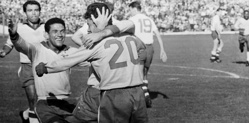 Seleção Brasileira de Garrincha e Nilton Santos conquistou o bi da Copa do Mundo