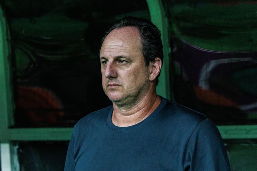 Rogério Ceni comanda o Bahia na partida contra o Porto (Foto: Junior Damasceno/MyPhoto Press/Gazeta Press)