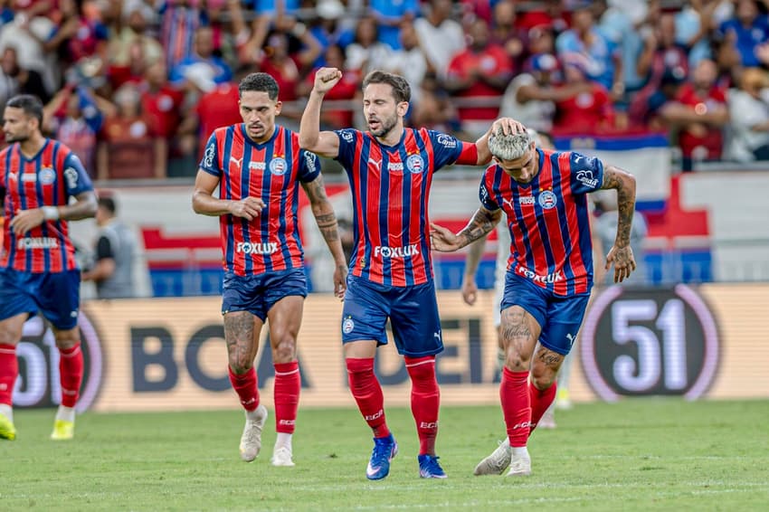 Jogadores do Bahia comemoram gol de Kike Oliveira contra o Fluminense (Foto: Foto: Fillipe Alves/Agência F8/Gazeta Press)