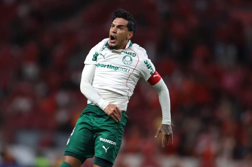 Gustavo Gómez abriu o placar em Internacional x Palmeiras (Foto: EDU ANDRADE/Fatopress/Gazeta Press)