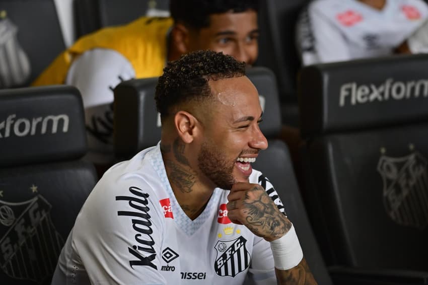 Neymar começou o duelo entre Santos x Velo Clube (Foto: Jota Erre/ Agif/Gazeta Press)