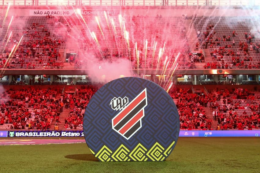 Partida será disputada na Arena da Baixada (Foto: Geraldo Bubniak/AGB/Gazeta Press)