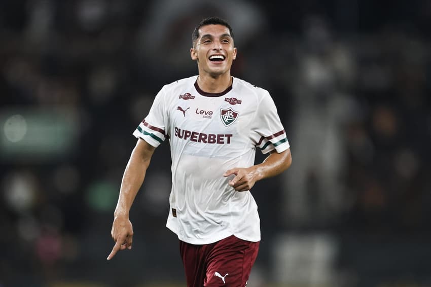 Serna comemora gol do Fluminense contra o Vasco (Foto: Daniel Brasil/Código19/Gazeta Press)