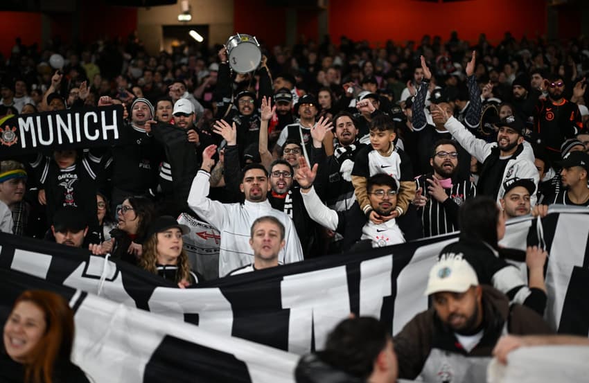 LONDON, ENGLAND - FEBRUARY 01: Fans of SC Corinthians react during the FIFA Women's Champions Cup 2026 Final match between Arsenal Women FC and SC Corinthians at Arsenal Stadium on February 01, 2026 in London, England. (Photo by Harriet Lander - FIFA/FIFA via Getty Images)