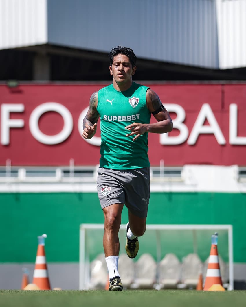 Cano em treino no CT do Fluminense (Foto: Marcelo Gonçalves / Fluminense FC)