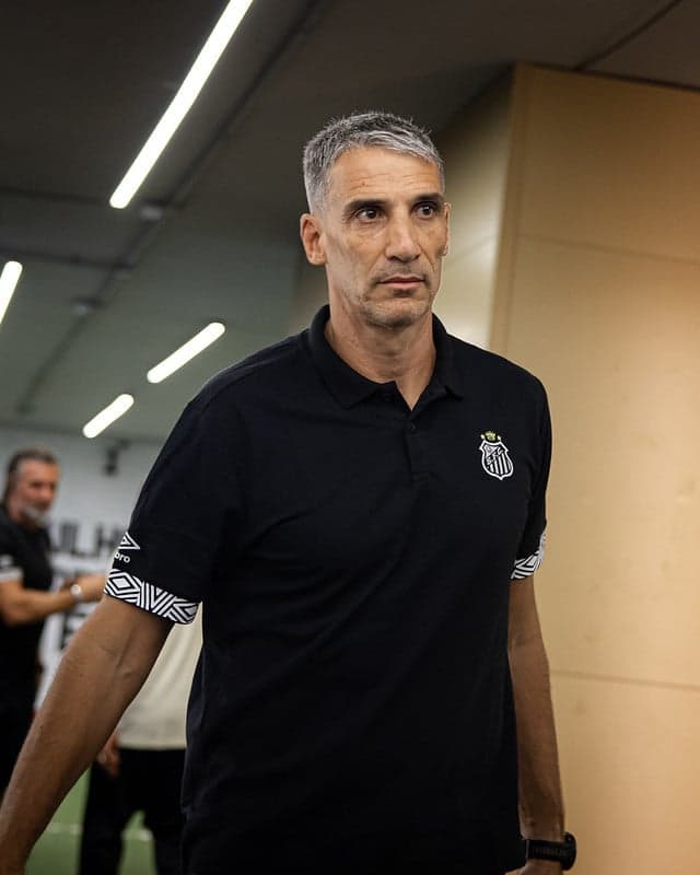 Juan Pablo Vojvoda já comandou o Santos em 29 jogos. (Foto: Raul Baretta/ Santos FC)