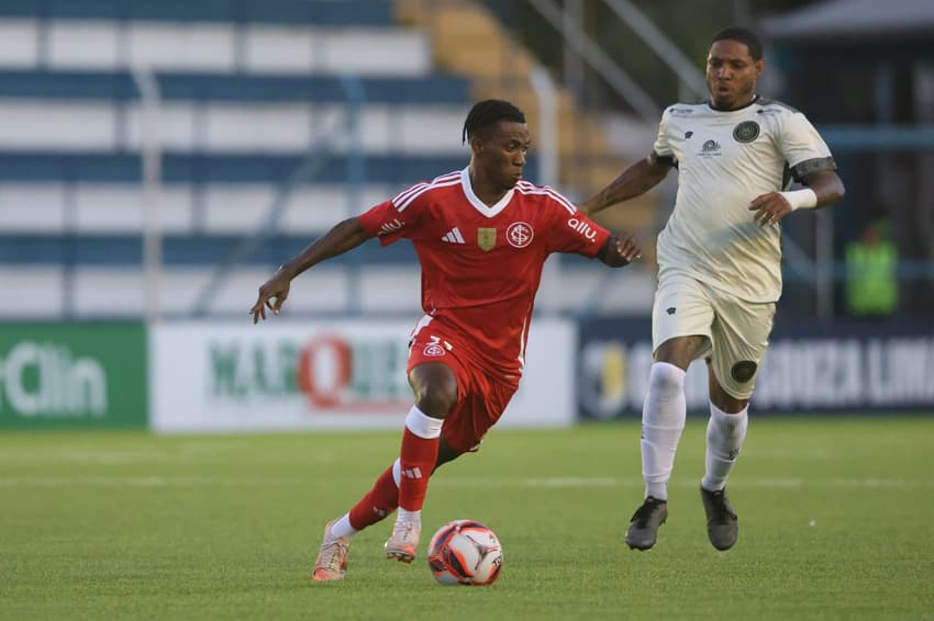 Benjamin, volante do Internacional