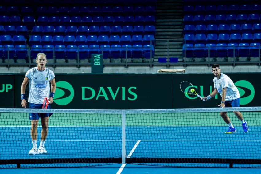 Os duplistas Rafael Matos (e) e Orlando Luz no treino para a Copa Davis (Foto: André Gemmer/CBT)