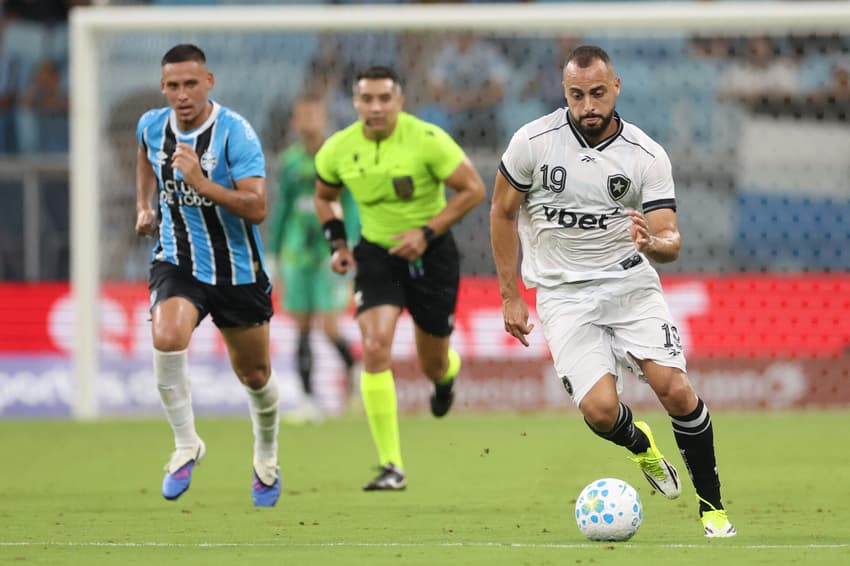 Arthur Cabral é o centroavante titular do Botafogo (Foto: Vítor Silva/Botafogo)