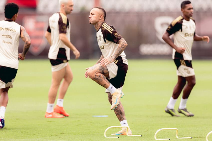 Cebolinha durante treino do Flamengo (Foto: Adriano Fontes/Flamengo)