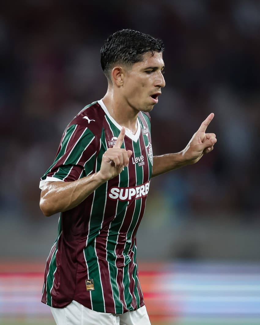 Savarino comemora gol pelo Fluminense (Foto: Marcelo Gonçalves/ Fluminense FC)