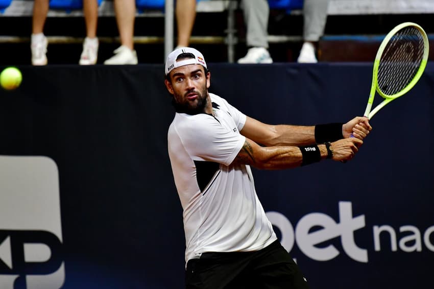 O italiano Matteo Berrettini na vitória sobre o sérvio Dusan Lajovic no Rio Open (Foto: Fotojump/Rio Open)