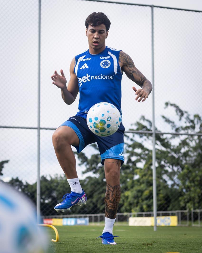 Treino, na Toca 2. (Foto: Gustavo Aleixo/Cruzeiro)