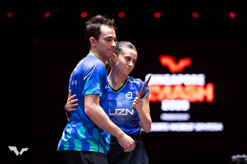 A dupla Hugo Calderano e Bruna Takahashi avançam às semifinais do WTT Singapura Smash 2026 (Foto: World Table Tennis)