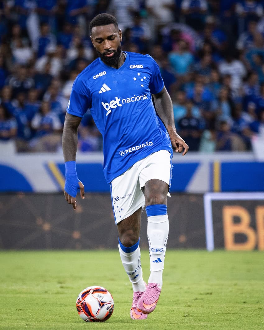Gerson saiu lesionado contra o Pouso Alegre (Foto: Gustavo Aleixo/Cruzeiro)