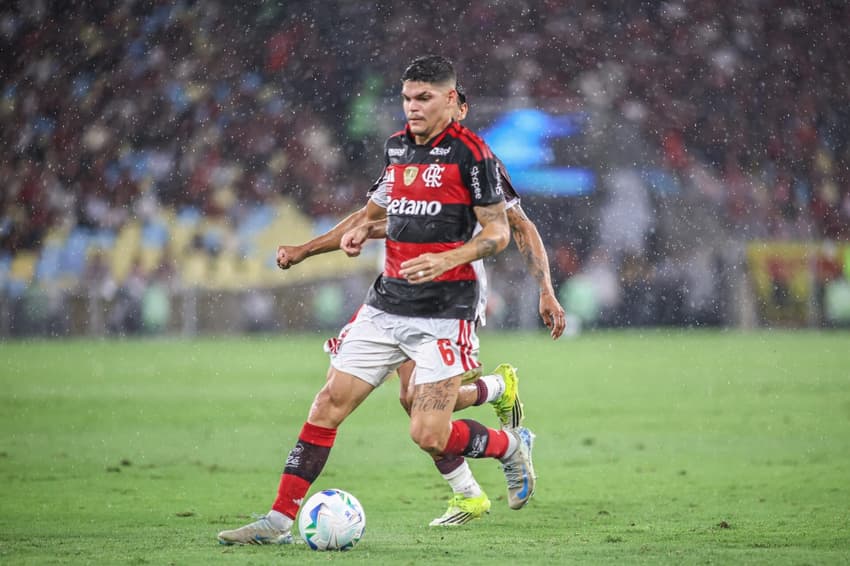 Ayrton Lucas Flamengo Lanús Recopa