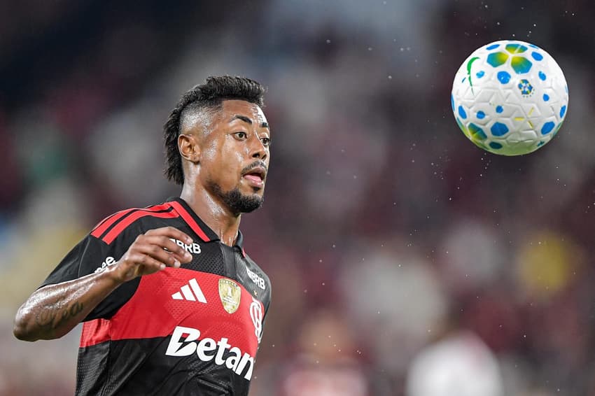 Bruno Henrique durante Flamengo x Internacional (Foto: Thiago Ribeiro/AGIF/GazetaPress)