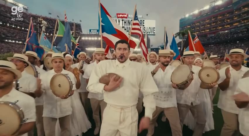 Trecho do show de Bad Bunny no Super Bowl (Foto: Reprodução)