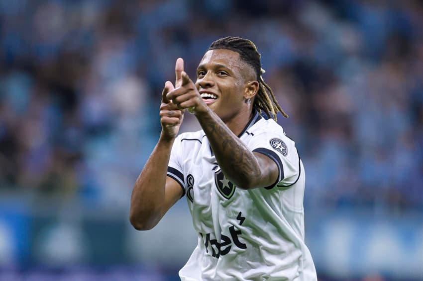 Danilo marca em Grêmio x Botafogo