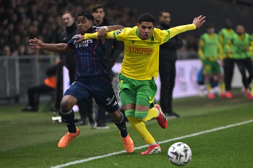 Endrick foi expulso após disputar bola com Tabibou em Nantes x Lyon