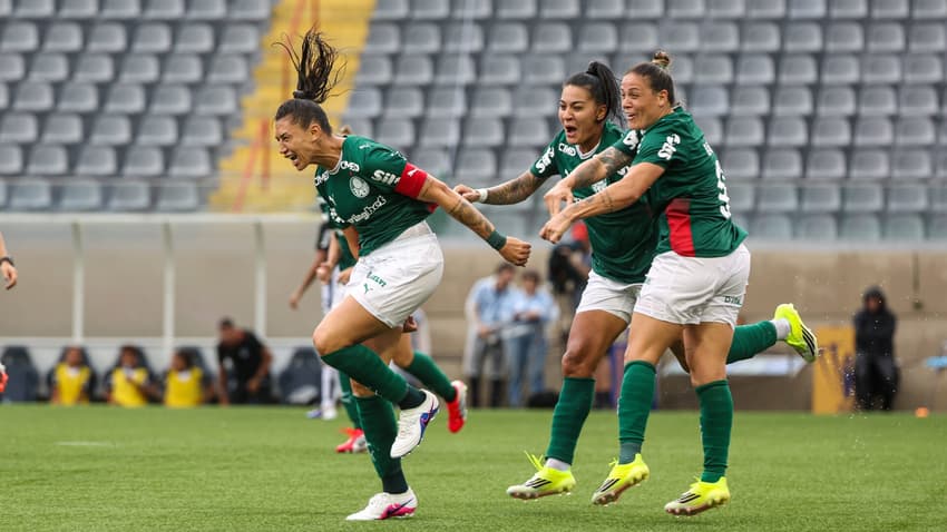Palmeiras supera Corinthians e fica com taça da Supercopa Feminina. (Foto: Fabio Menotti/Palmeiras/by Canon)