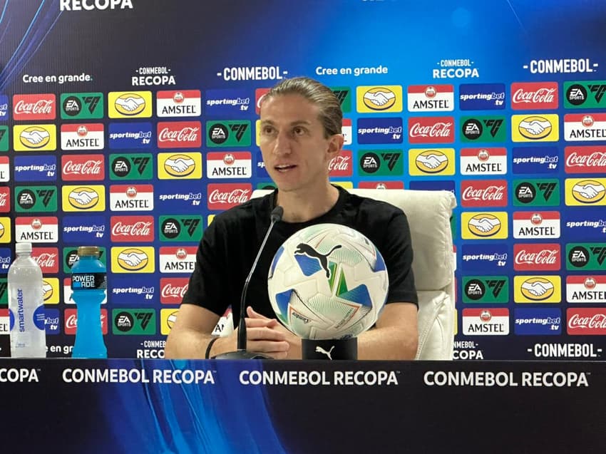 Filipe Luís coletiva Recopa Lanús