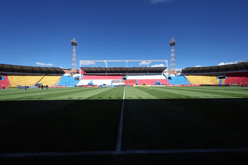 Estádio Víctor Agustín Ugarte recebe o jogo entre Nacional Potosí e Botafogo (Foto: Vítor Silva/Botafogo)