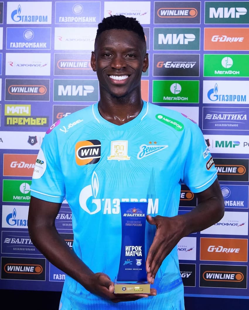 Luiz Henrique brilha com a camisa do Zenit (Foto: Divulgação)