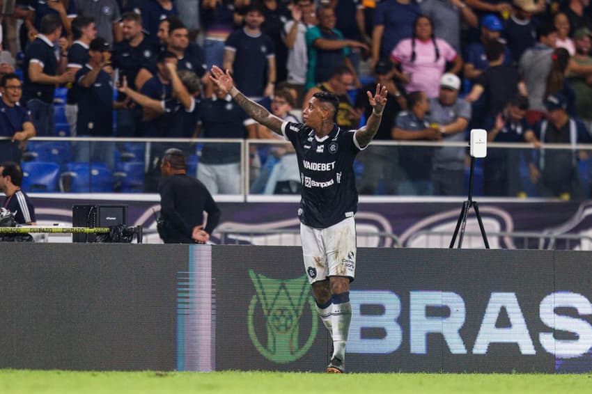 Partida entre Remo e Mirassol, pelo Brasileirão (Foto: Fernando Torres/Agif/Gazeta Press)