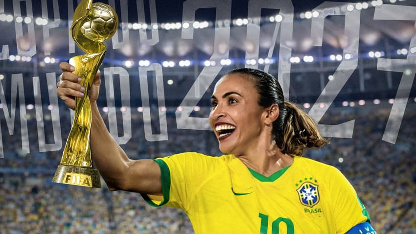 Marta no Maracanã, em uma possível conquista da Copa do Mundo Feminina de 2027. (Foto: Design/Lance!)