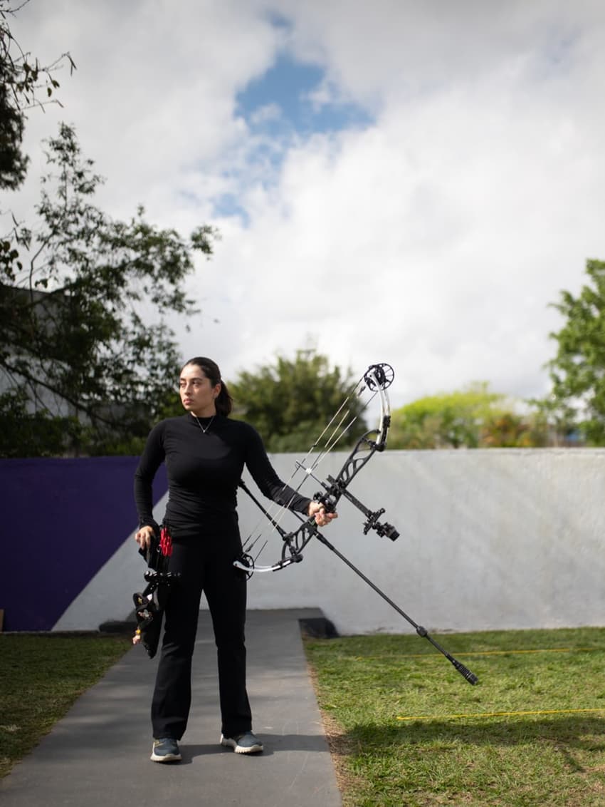 Bianca Rodrigues compete no arco composto (Foto: Kevin Rodrigues)