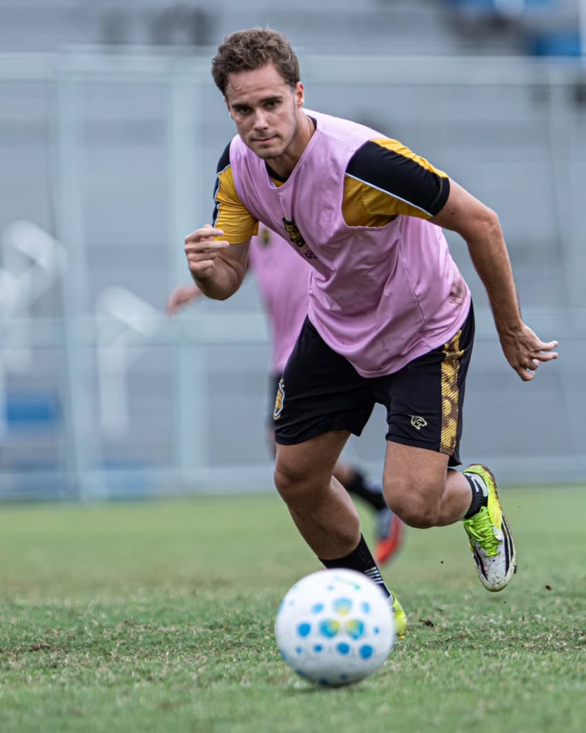 Bernardo Paias foi emprestado ao Amazonas FC junto ao Santos. (Foto: Divulgação/ Amazonas FC)