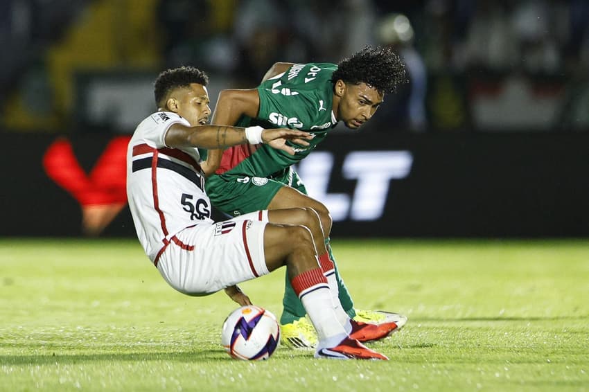 Palmeiras foi derrotado pelo Botafogo-SP no último compromisso da equipe pelo Paulistão; veja informações de onde assistir (Foto: Thiago Calil/AGIF)